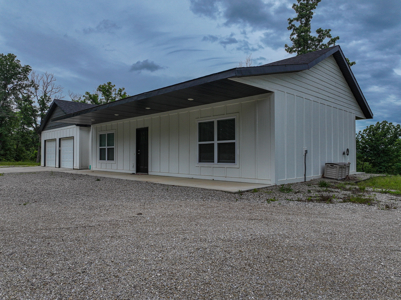 Home for Sale on acreage Camdenton MO - image 48