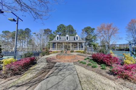 Just 5 short minutes away from the shores of Lake Lanier! - image 42