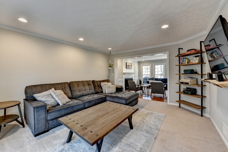 Just 5 short minutes away from the shores of Lake Lanier! - image 8
