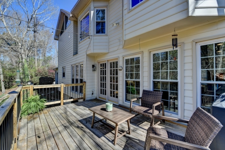 Just 5 short minutes away from the shores of Lake Lanier! - image 41