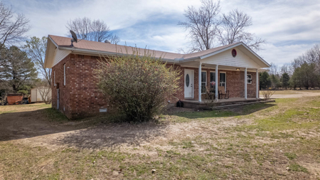 Home for sale in the Northern Missouri Ozarks - image 4