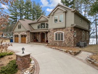 Waupaca Chain O' Lakes Home For Sale on Round Lake - WI Lake Home - image 1