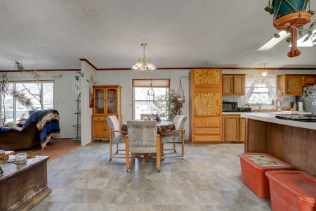 Four Bedroom Home in McElmo Canyon - image 13