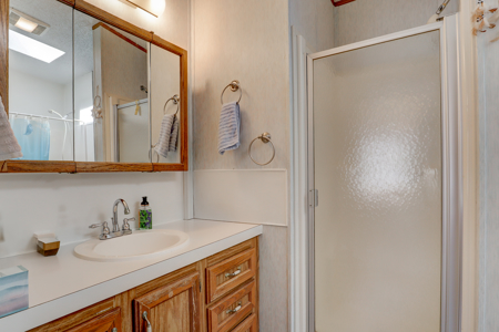 Four Bedroom Home in McElmo Canyon - image 3