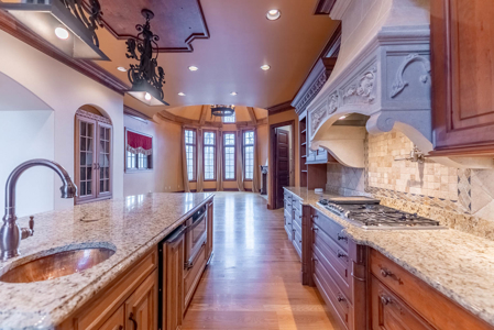 European Style Luxury Home & Acreage On The Southfork River - Salem Arkansas - image 22