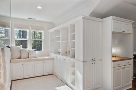 Modern Farmhouse on 7+ Scenic Acres in Sought-After Leipers Fork - image 24
