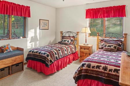Your Perfect Move-In-Ready Mountain Retreat Awaits in Ridgway, Colorado! - image 20