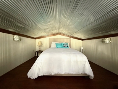 Riverfront Cabin For Sale in Arkansas on Spring River - image 6
