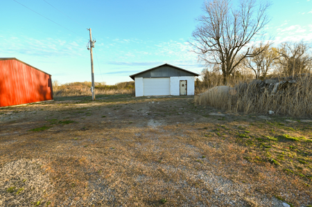 Home on acreage For Sale Miller MO - image 7