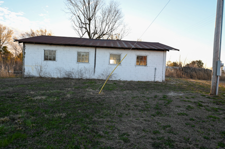 Home on acreage For Sale Miller MO - image 10