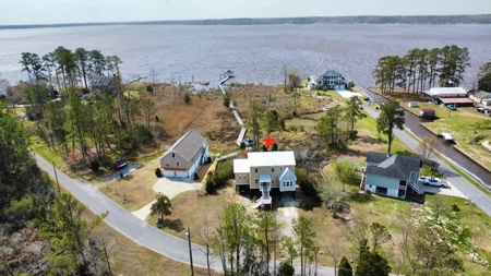 Riverfront Retreat on 1.9 Acres in Washington, NC - image 1