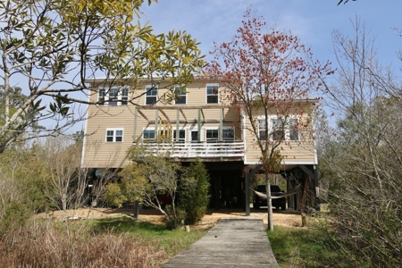 Riverfront Retreat on 1.9 Acres in Washington, NC - image 3