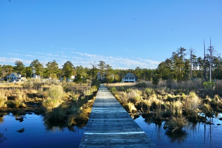 Riverfront Retreat on 1.9 Acres in Washington, NC - image 8