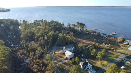 Riverfront Retreat on 1.9 Acres in Washington, NC - image 29