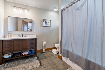 Newly Built Home on the Cumberland River - image 31