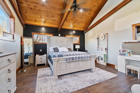 Newly Built Home on the Cumberland River - image 49