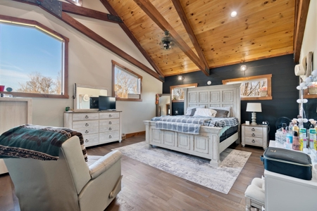 Newly Built Home on the Cumberland River - image 48
