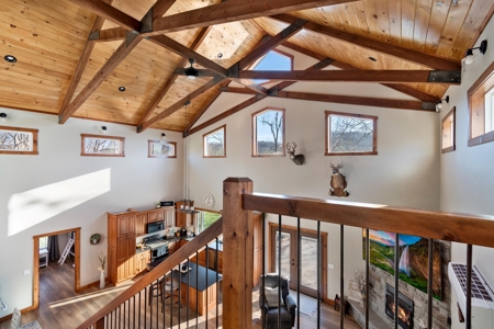 Newly Built Home on the Cumberland River - image 47