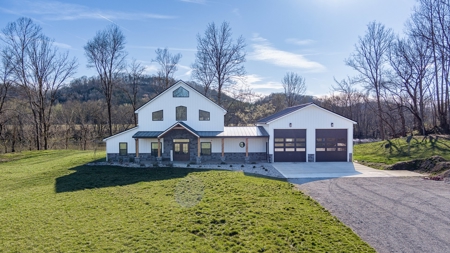 Newly Built Home on the Cumberland River - image 1
