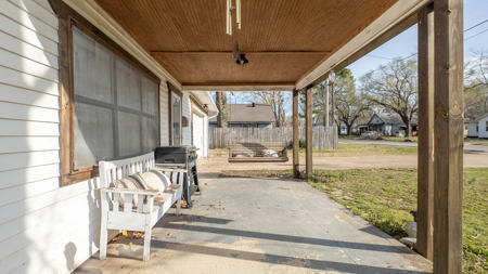 Home in Town for Sale Thayer Missouri - image 12