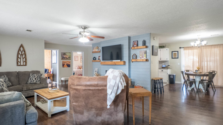 Home in Town for Sale Thayer Missouri - image 15