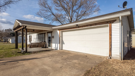 Home in Town for Sale Thayer Missouri - image 11