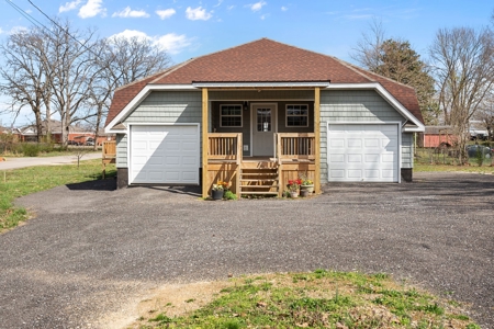 Country Home for Sale in Lewis County, Tennessee - image 1