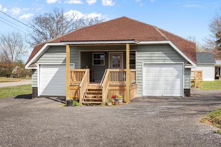 Country Home for Sale in Lewis County, Tennessee - image 7