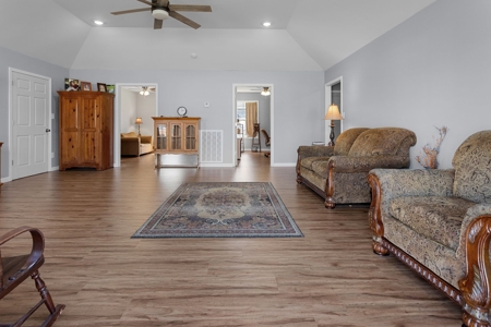 Country Home for Sale in Lewis County, Tennessee - image 11