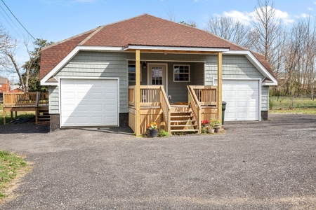 Country Home for Sale in Lewis County, Tennessee - image 5