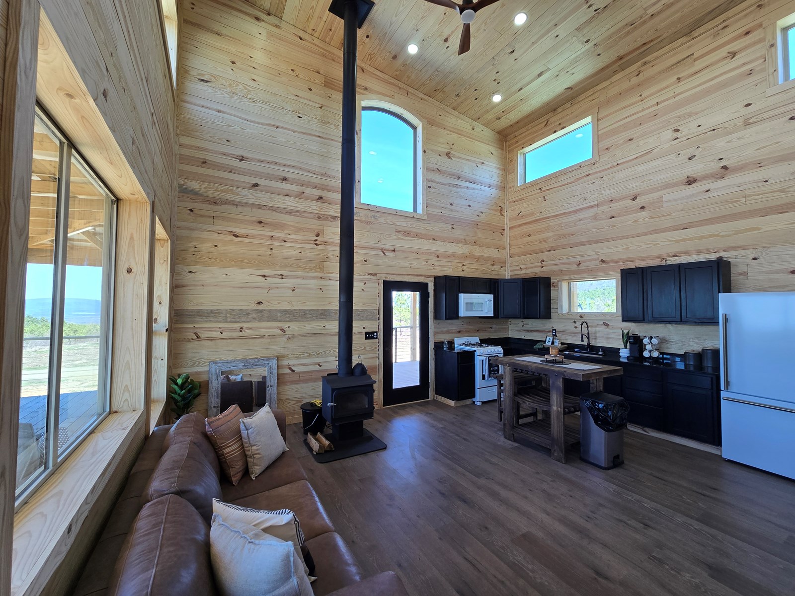 Photo inspiration: Curated Off Grid Homes For Sale In Oklahoma Gallery View 39