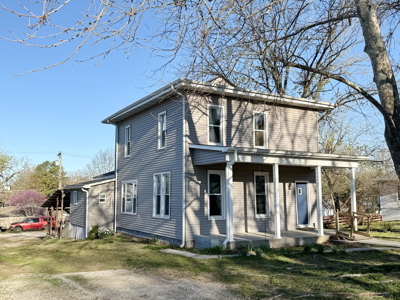 Spacious and Affordable Home for Sale in Nevada, Missouri - image 2