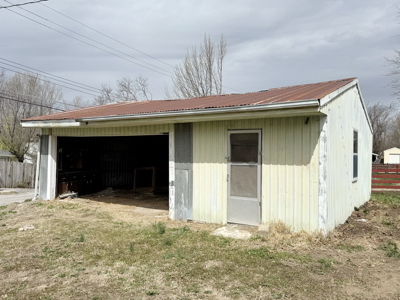 Spacious and Affordable Home for Sale in Nevada, Missouri - image 19