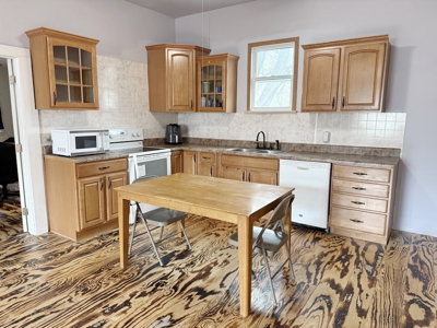 Spacious and Affordable Home for Sale in Nevada, Missouri - image 6
