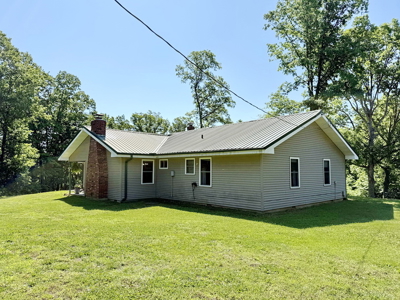Country Home on 16 Acres for Sale in Cedar County Missouri. - image 28
