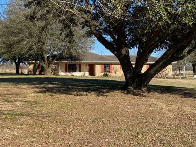 Country Home in Bowie County Texas - image 1