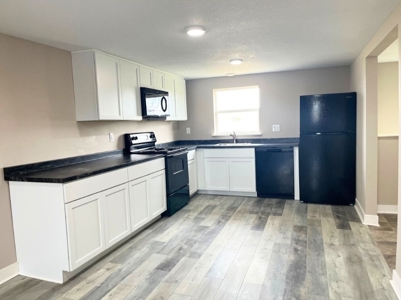 For Sale "Like New" Home on 1.6 Acres with Income Potential - image 38