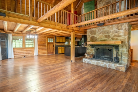 Unique Alabama Log Home for Sale in Jacksonville, Alabama - image 8