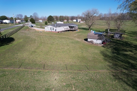 Country Home 4 Bed 2 Bath For Sale In Loretto Tn - image 13