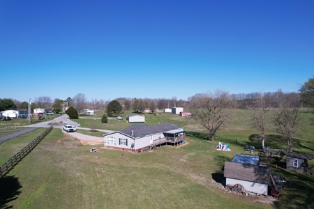 Country Home 4 Bed 2 Bath For Sale In Loretto Tn - image 12