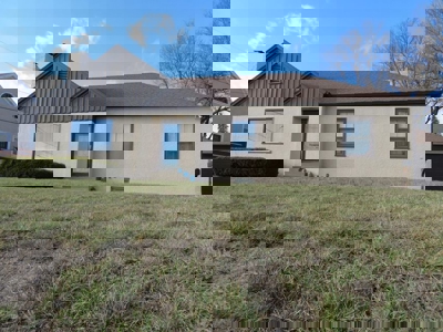 Home For Sale In Missouri Valley Iowa, Small Town, 30 Min To Omaha - image 1