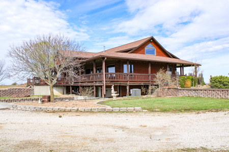 Country Home for Sale, Clinton, Missouri - image 4