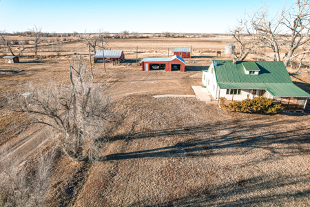 5 Bedroom Country Home on 15 Acres with Detached Garage, Workshop-Glasgow, Montana - image 3