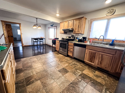 5 Bedroom Country Home on 15 Acres with Detached Garage, Workshop-Glasgow, Montana - image 5