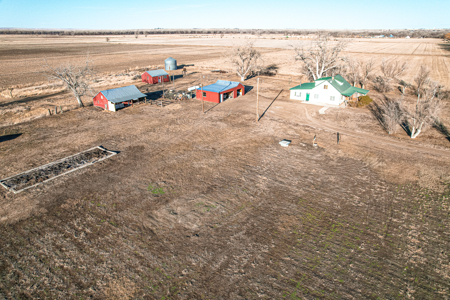 5 Bedroom Country Home on 15 Acres with Detached Garage, Workshop-Glasgow, Montana - image 2