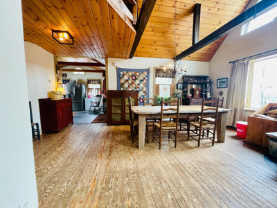 Charming Home With Coastal Views - image 4