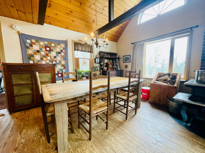 Charming Home With Coastal Views - image 6