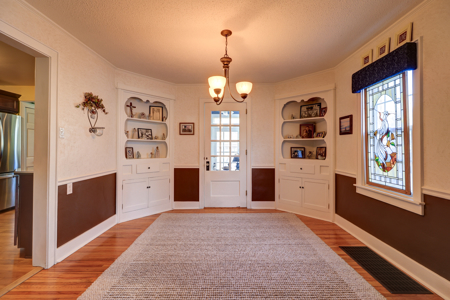 Classic Charm & Modern Convienance - image 6