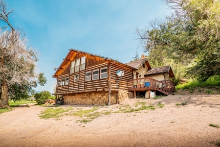 Colorado Log Home On 60 Acres With Shop Bordering Blm For 2900' - image 3