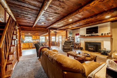 Colorado Log Home On 60 Acres With Shop Bordering Blm For 2900' - image 4